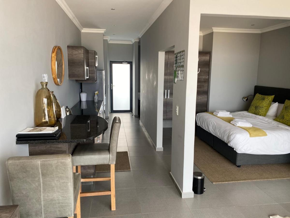 Apartment 32, Bay View Suites Langstrand Ngoại thất bức ảnh