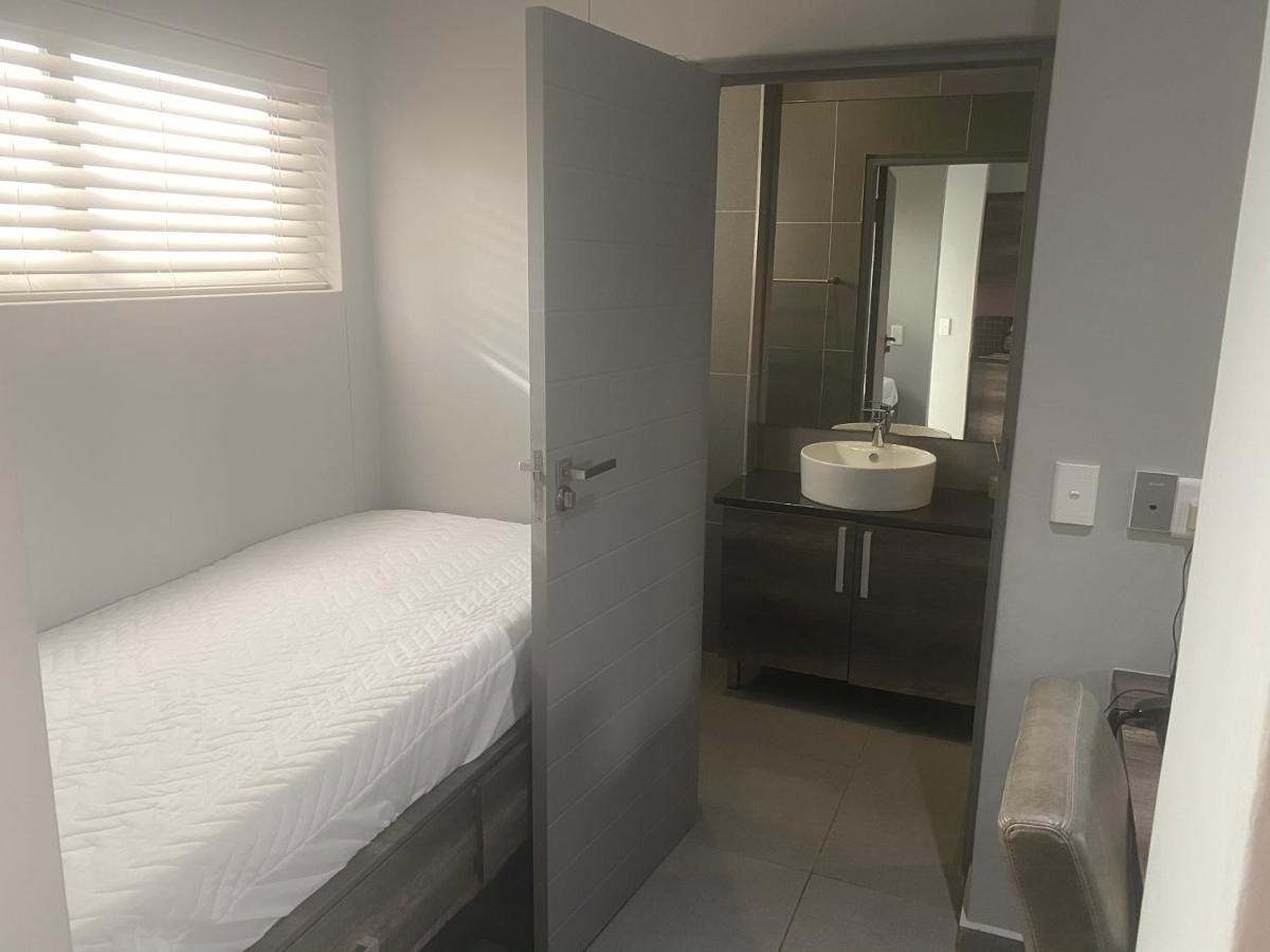 Apartment 32, Bay View Suites Langstrand Ngoại thất bức ảnh