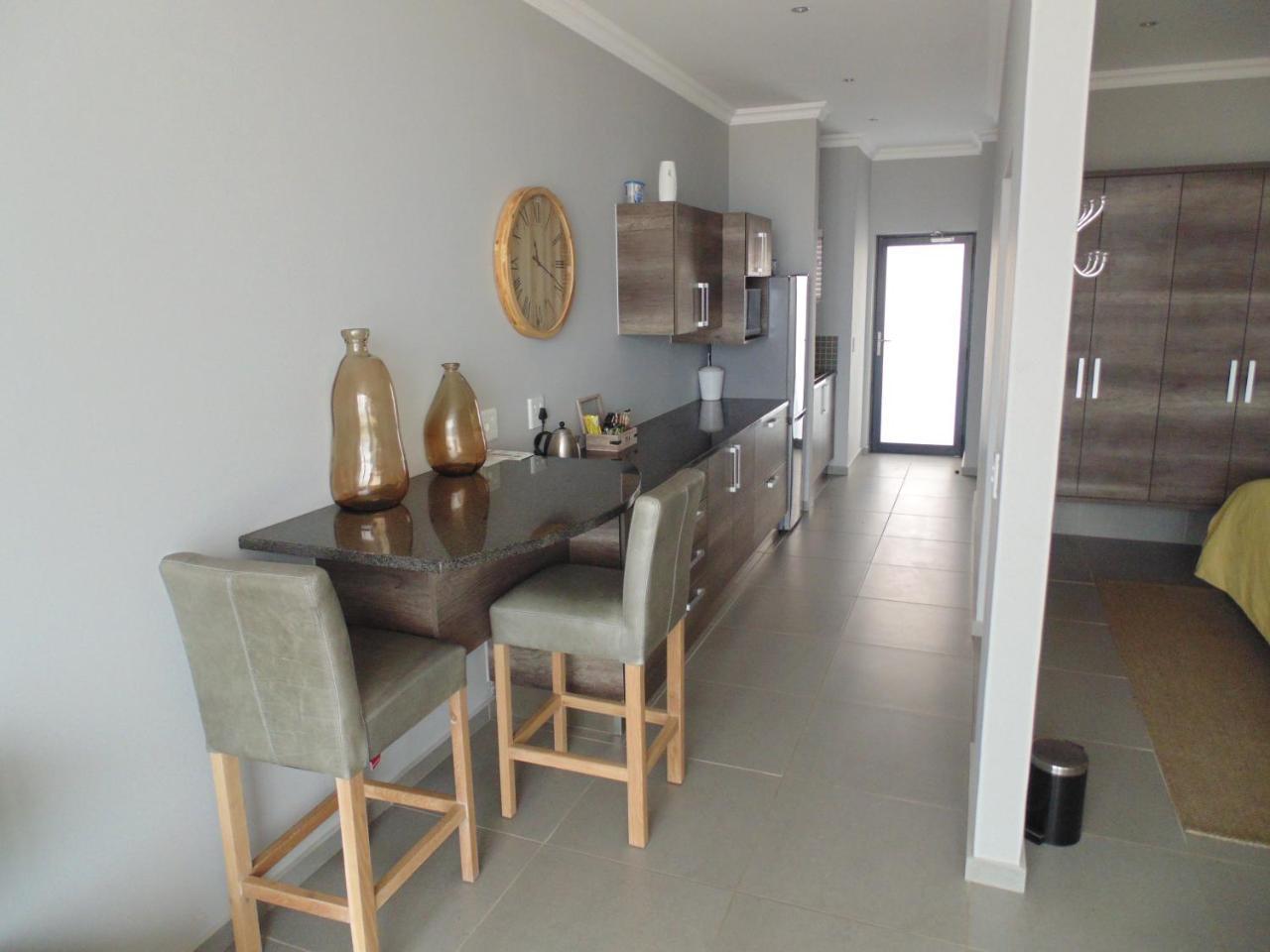 Apartment 32, Bay View Suites Langstrand Ngoại thất bức ảnh