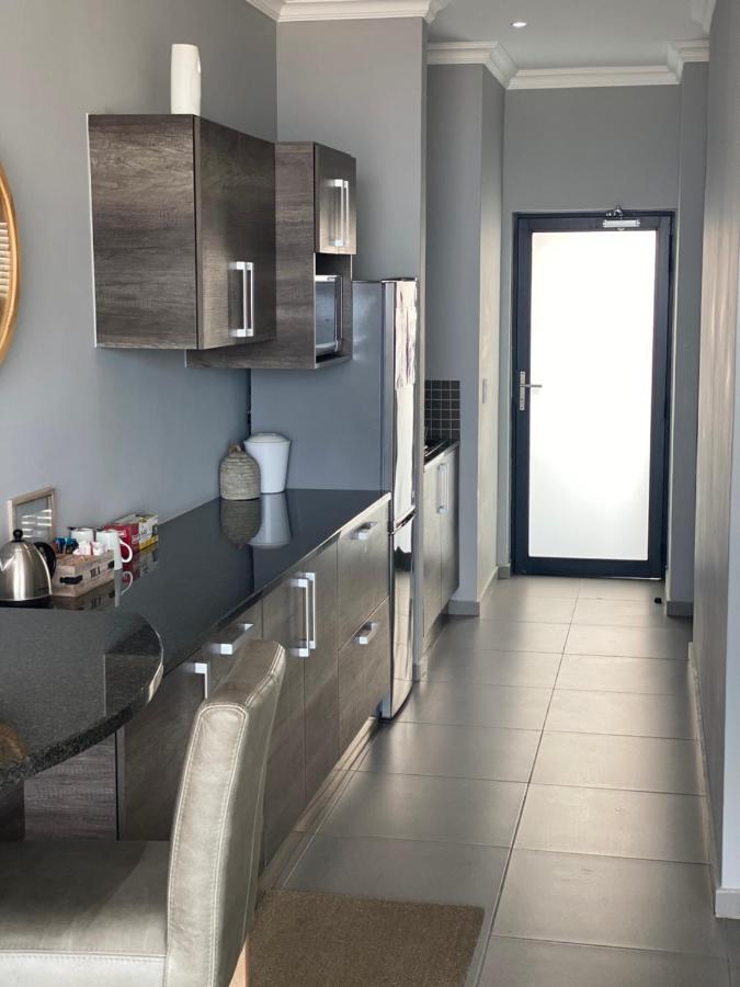 Apartment 32, Bay View Suites Langstrand Ngoại thất bức ảnh
