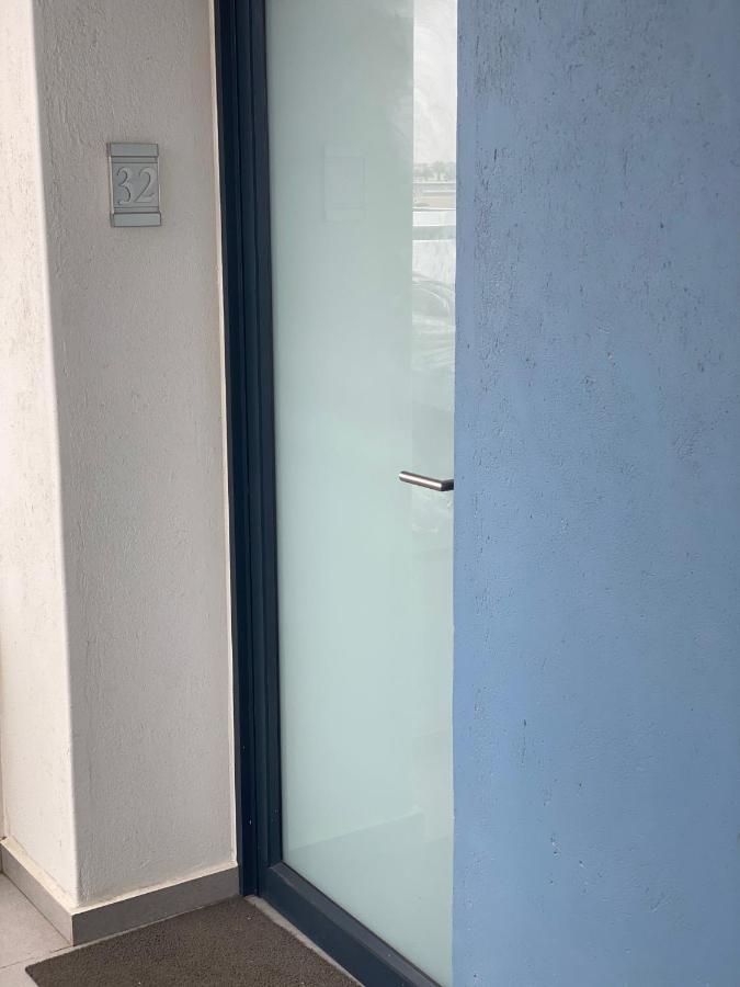 Apartment 32, Bay View Suites Langstrand Ngoại thất bức ảnh